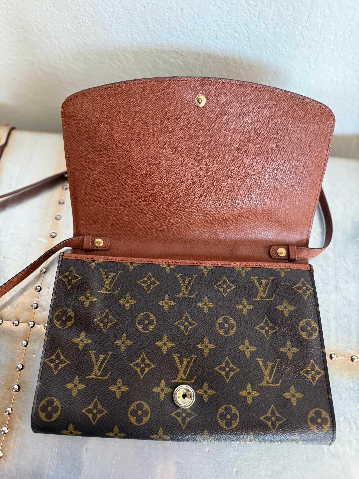Pre-owned Authentic Louis Vuitton Bordeaux 27 2-Way Clutch / Shoulder Bag