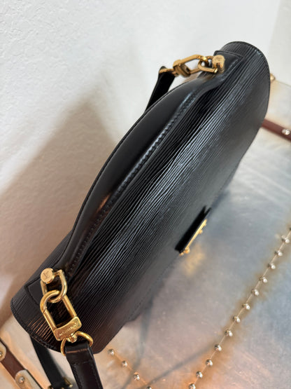 Pre-owned Authentic Louis Vuitton Monceau Epi Black Shoulder / Crossbody Bag