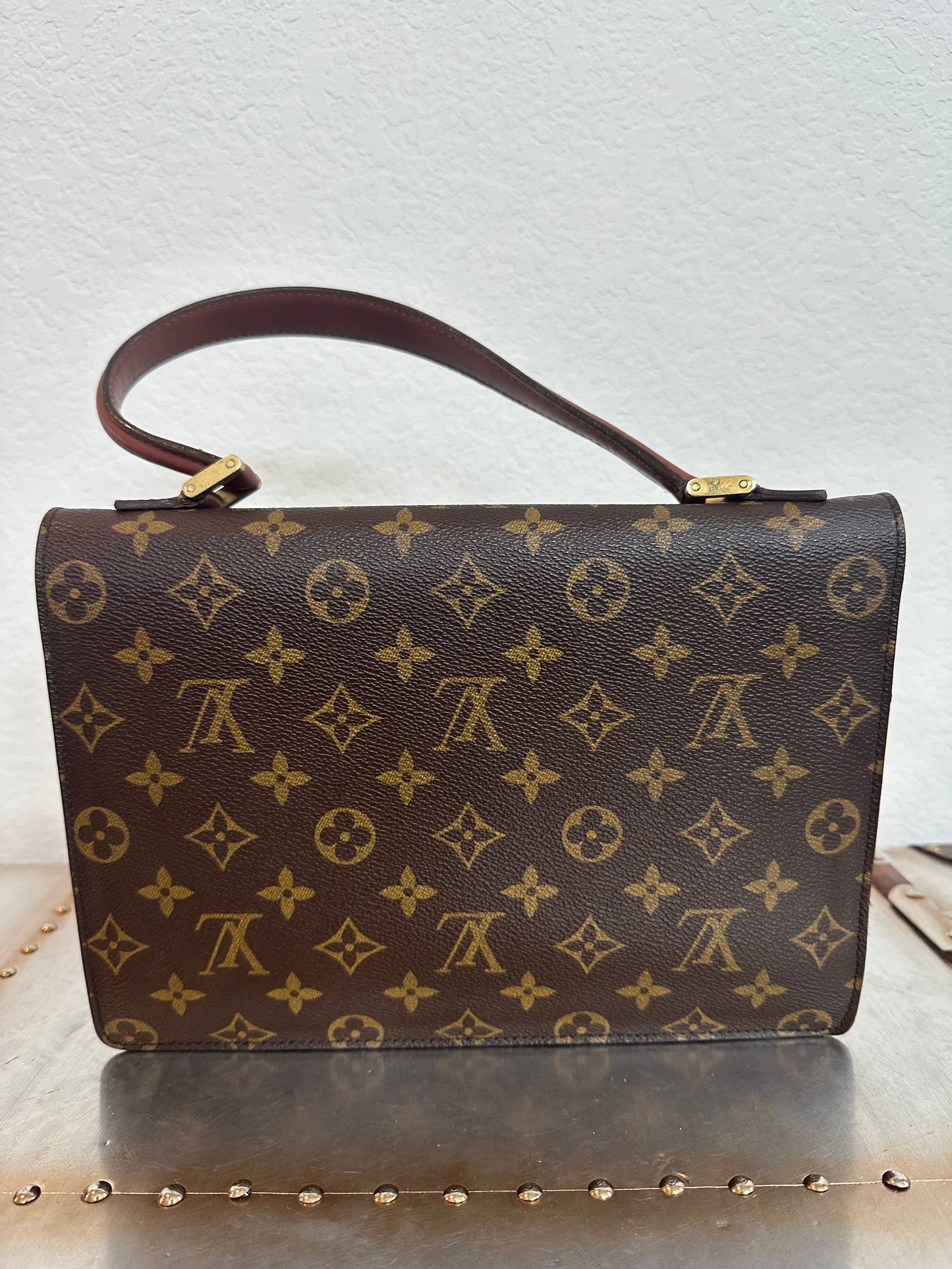 Pre-owned Authentic Louis Vuitton Concorde Monogram Handbag