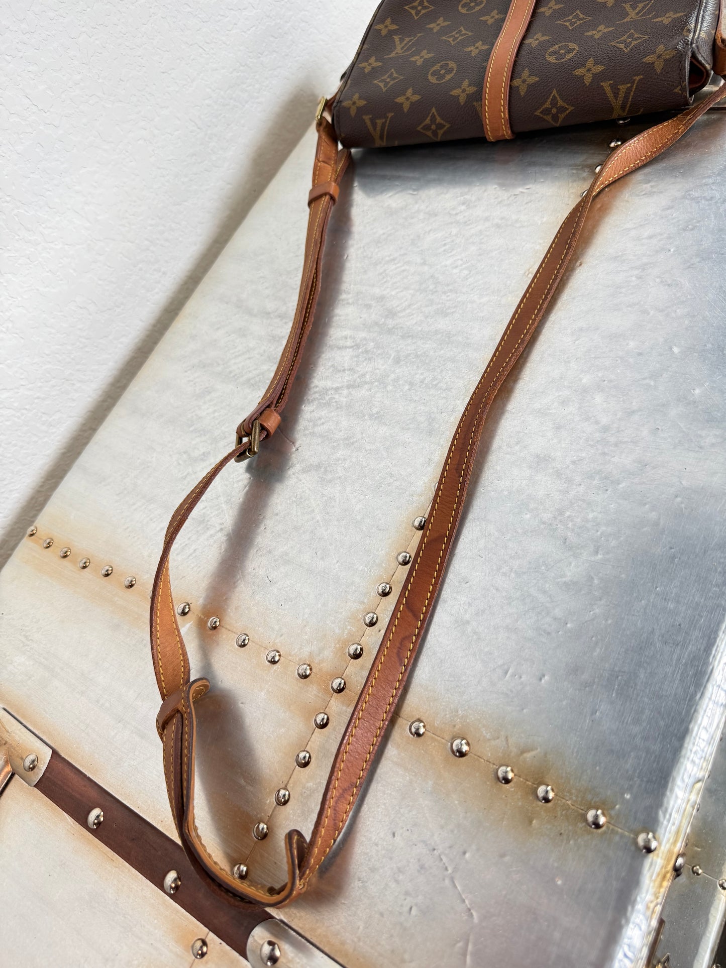 Pre-owned Authentic Louis Vuitton Chantilly MM Monogram Crossbody Bag