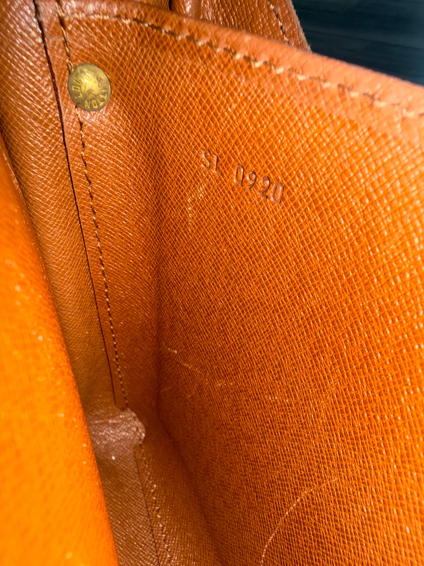 Pre-owned Louis Vuitton Cartouchiere MM Monogram Shoulder / Crossbody Bag