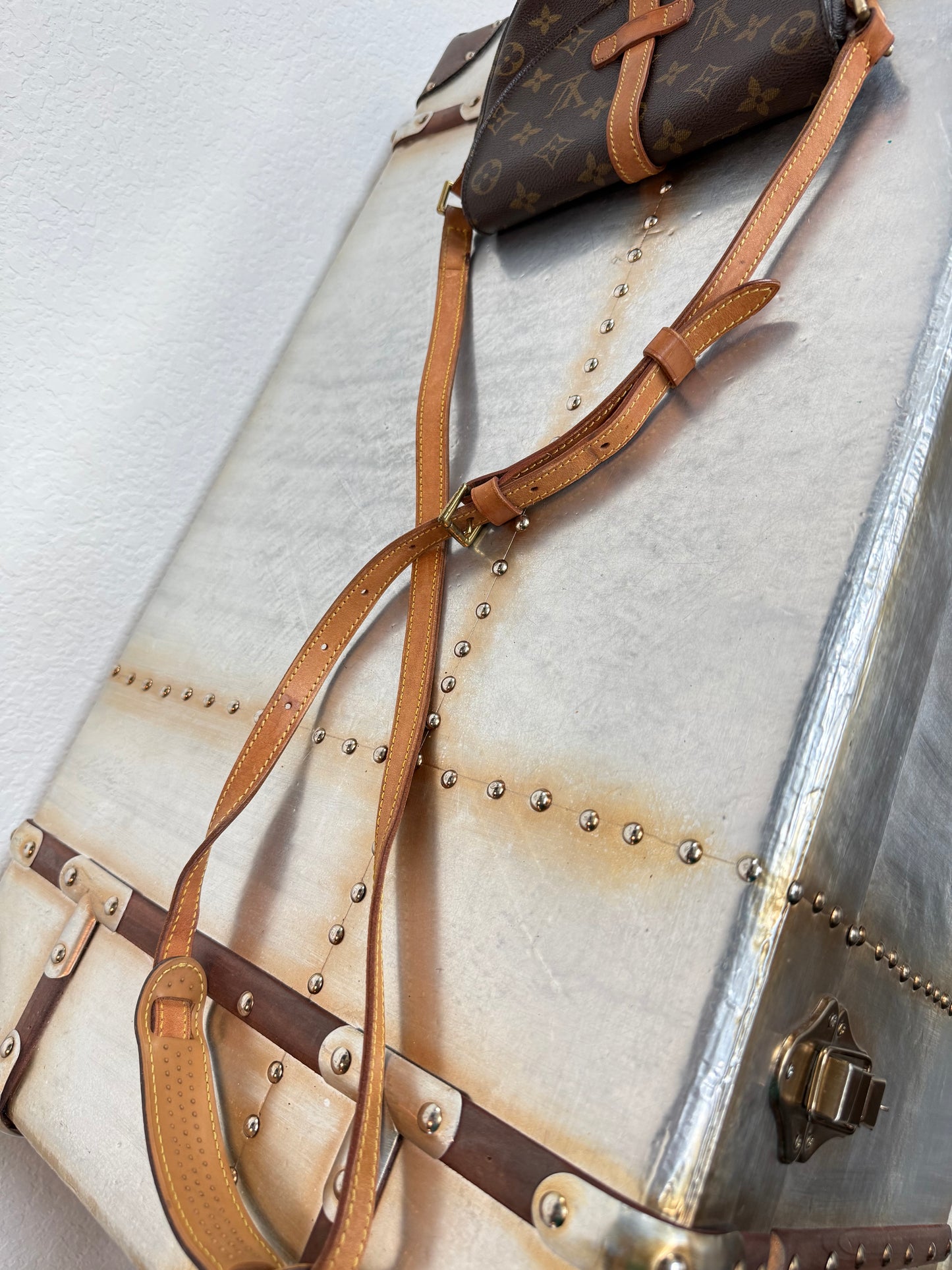 Pre-owned Authentic Louis Vuitton Chantilly PM Monogram Crossbody Bag