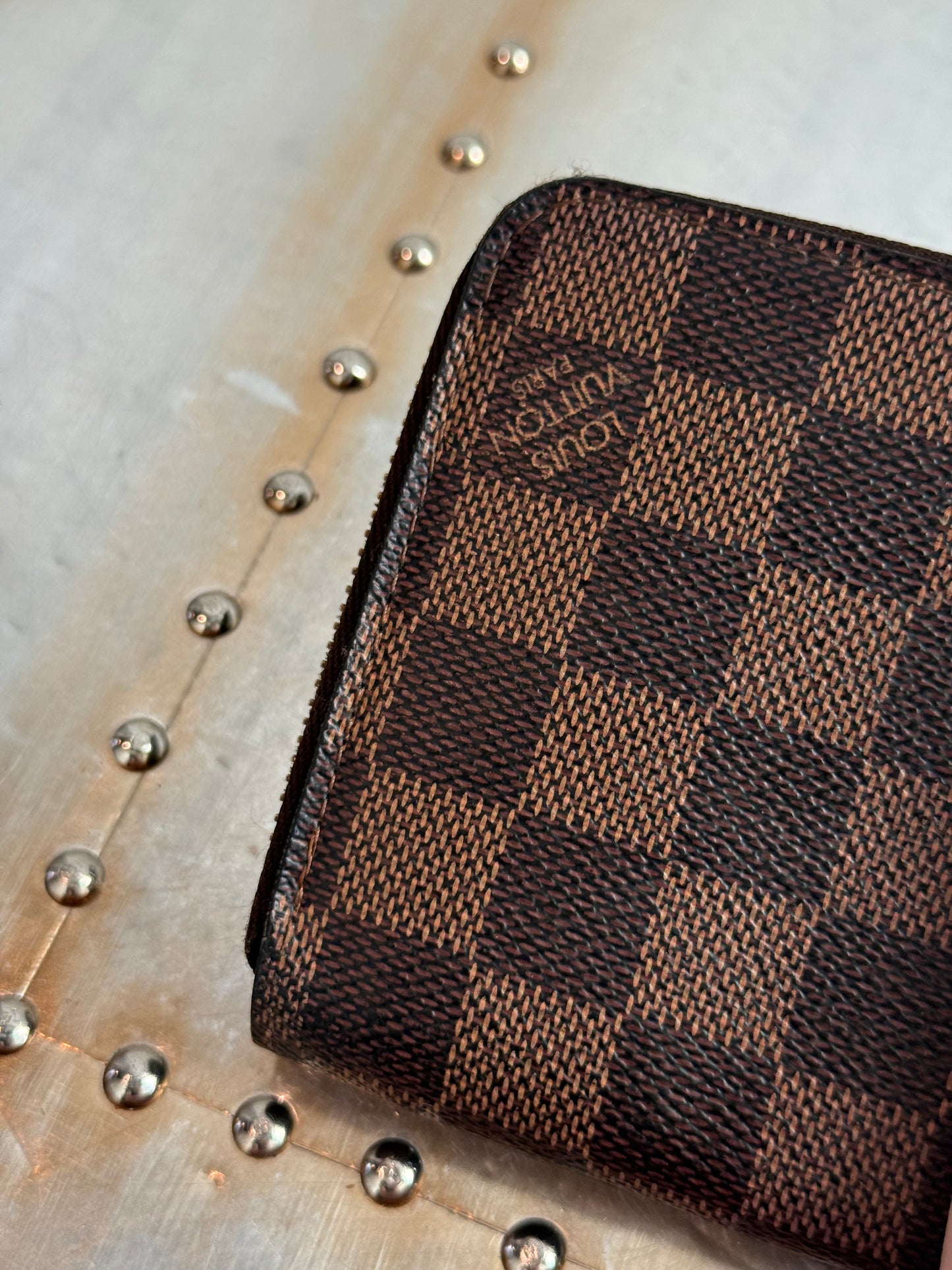 Pre-owned Authentic Louis Vuitton Zippy Damier Ebene Long Wallet