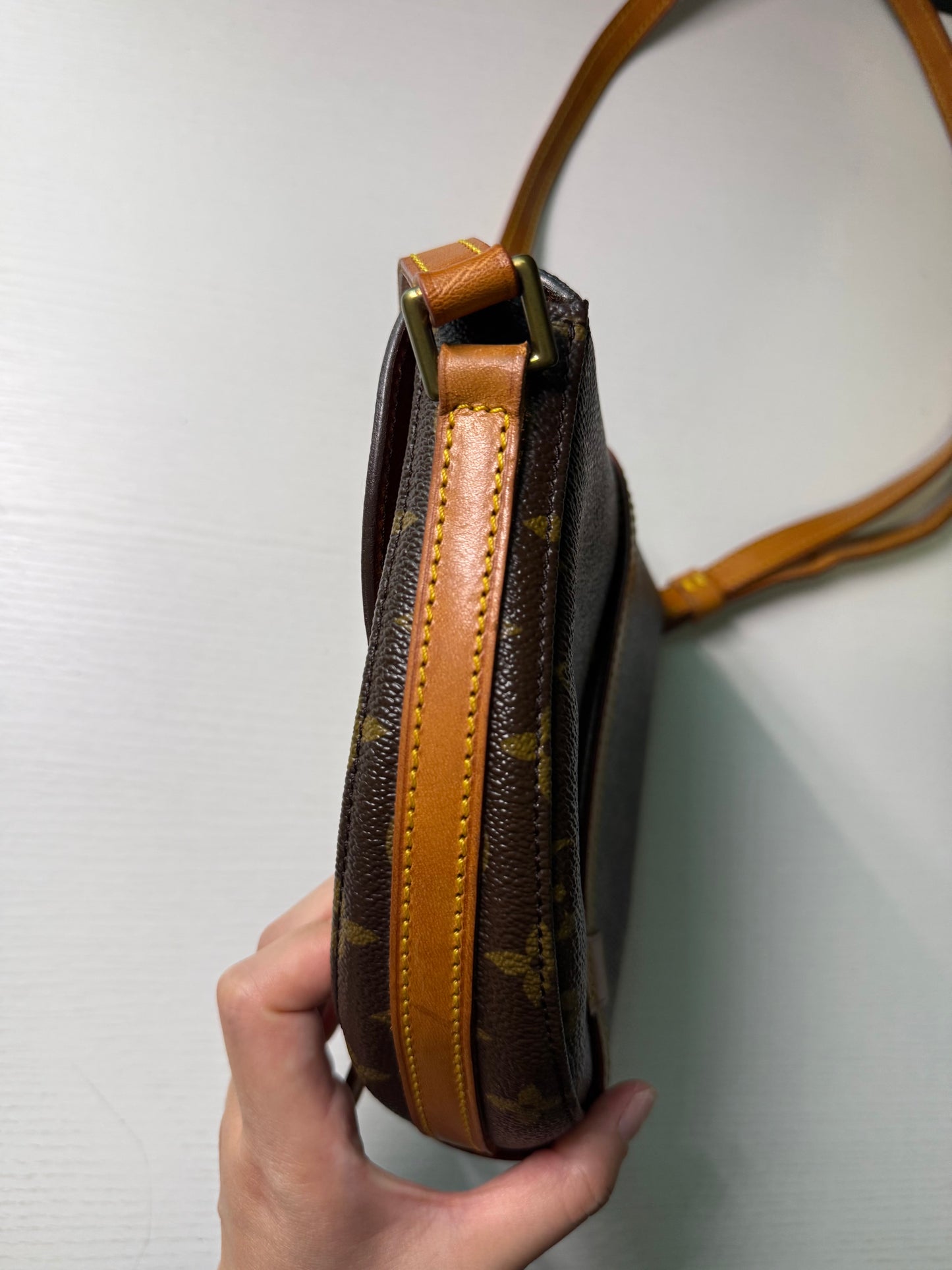 Pre-owned Authentic Louis Vuitton Chantilly PM Monogram Crossbody Bag
