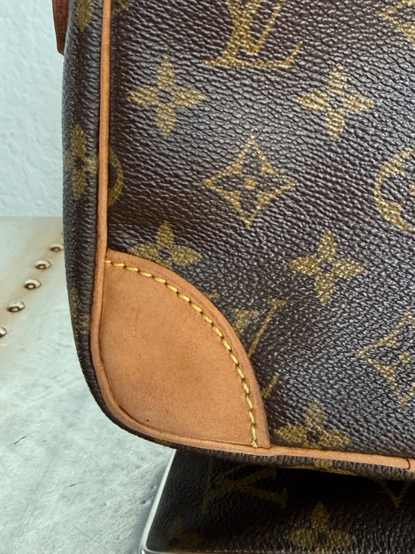 Pre-owned Authentic Louis Vuitton Danube Monogram Crossbody Bag