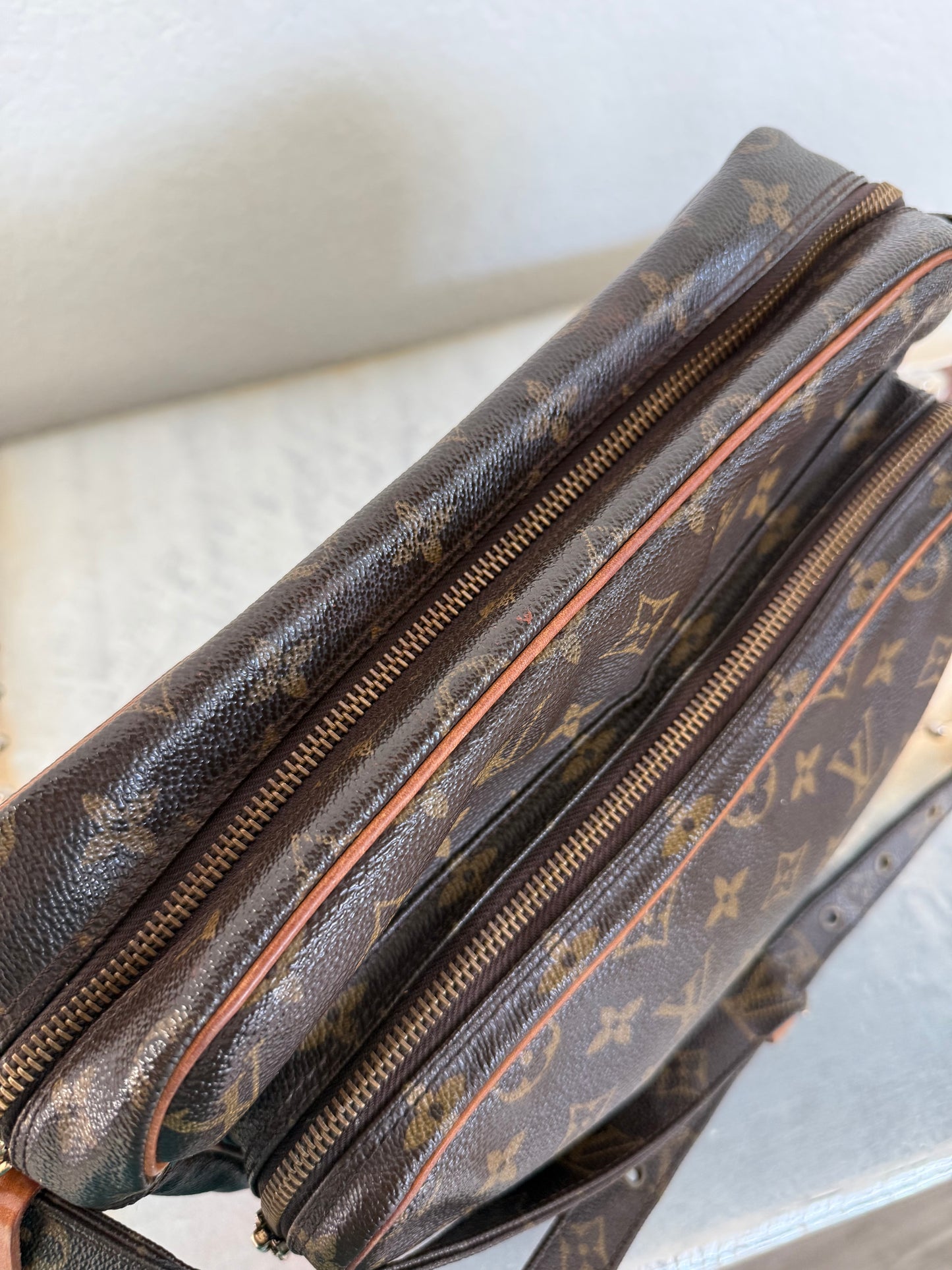 Pre-owned Louis Vuitton Nile PM Monogram Shoulder Bag/ Crossbody Bag