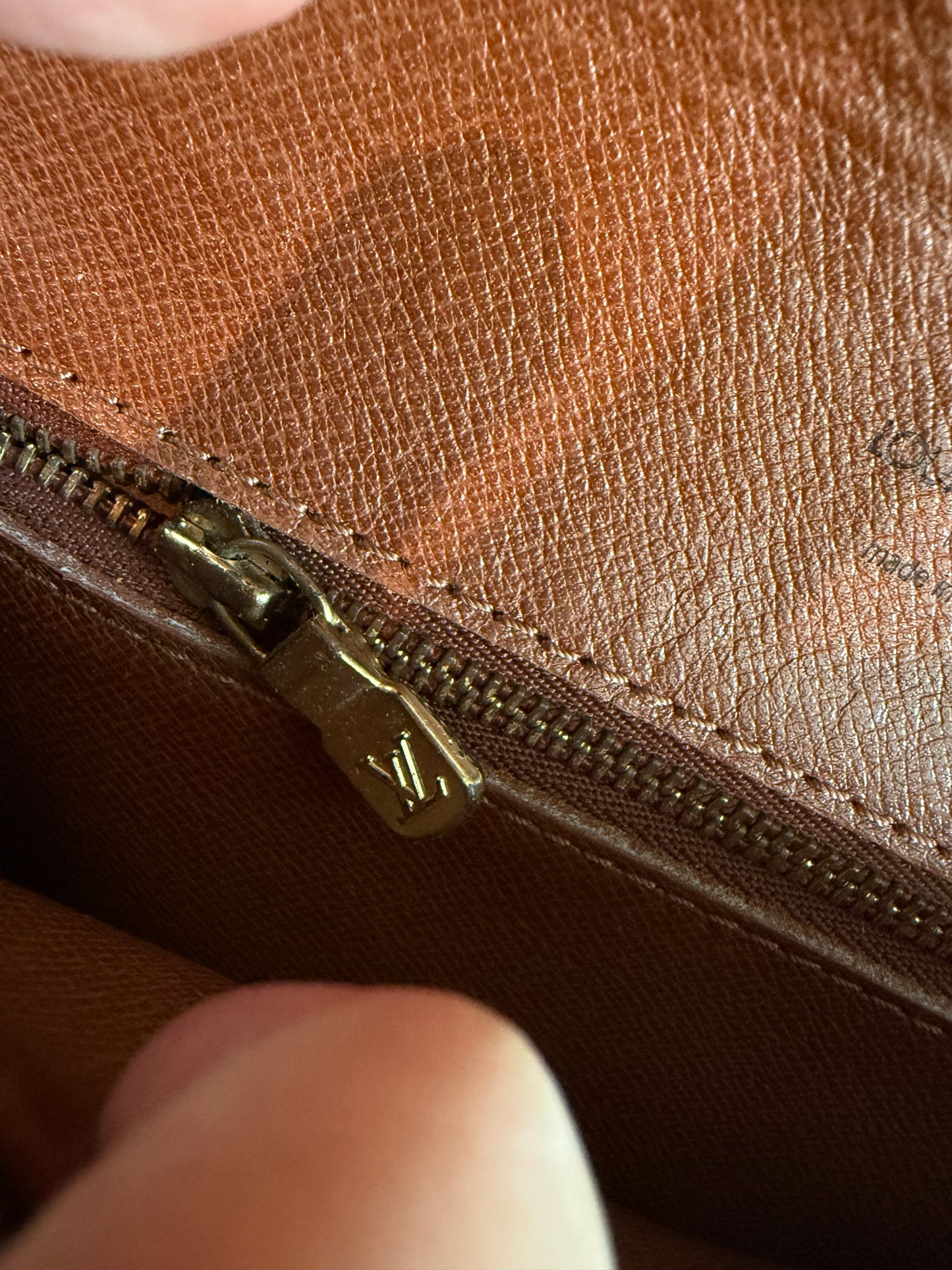 Pre-owned Authentic Louis Vuitton Chantilly PM Monogram Crossbody Bag