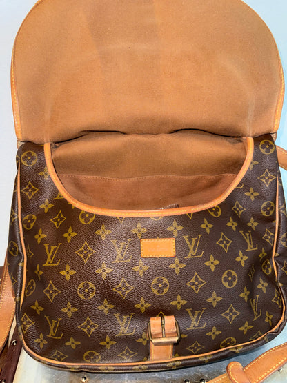 Pre-owned Authentic Louis Vuitton Monogram Saumur 35 Crossbody Bag