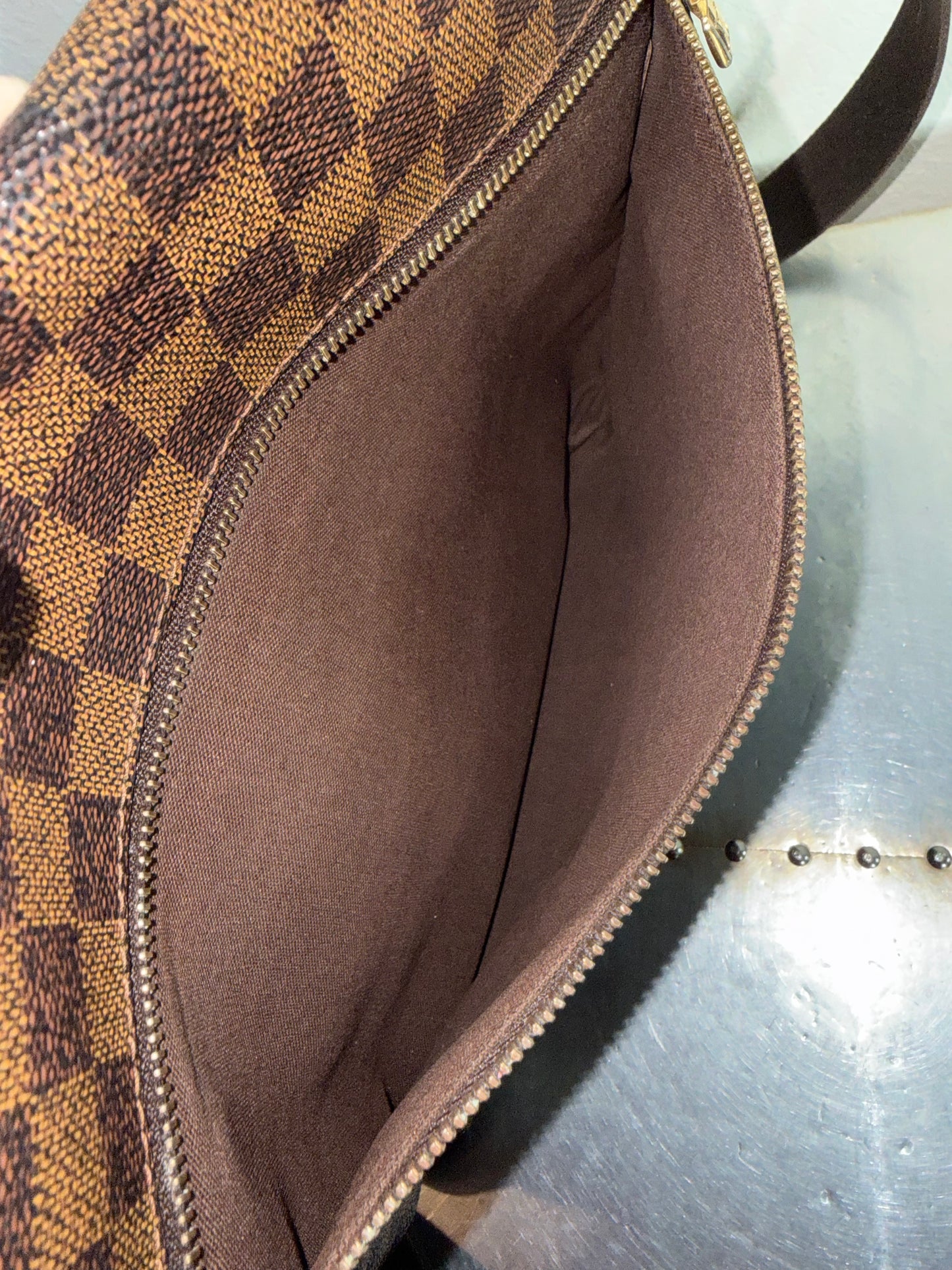 Pre-owned Authentic Brooklyn Mm Damier Ebene Crossbody Bag