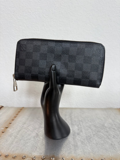 Pre-owned Authentic Louis Vuitton Damier Graphite Zippy Long Wallet