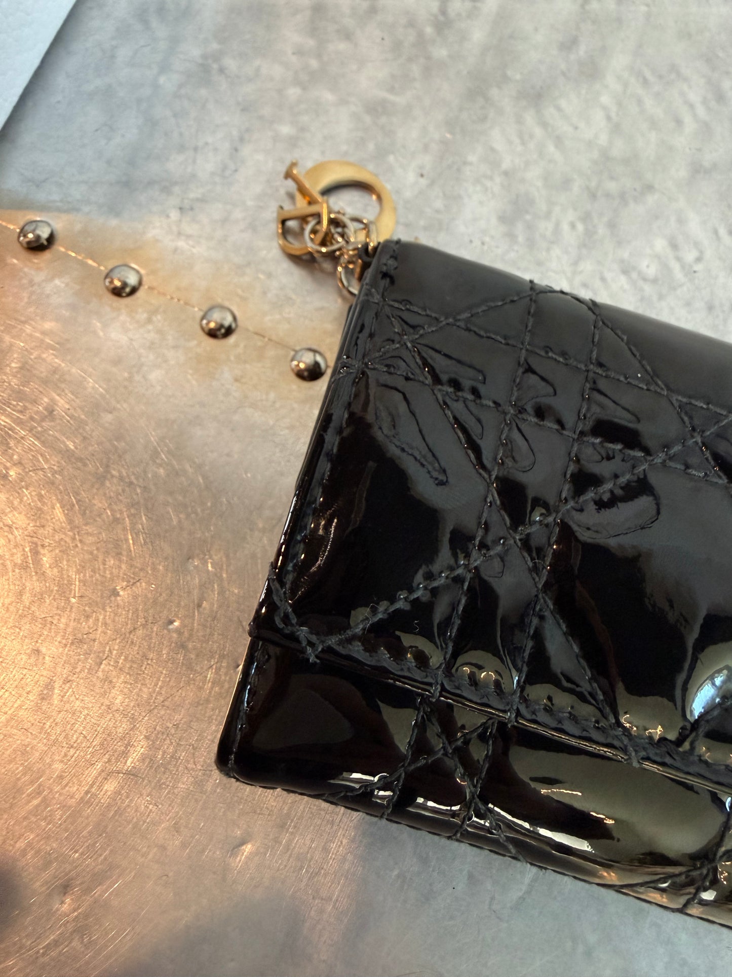 Pre-owned Vintage Christian Dior Patent Cannage Compact Wallet