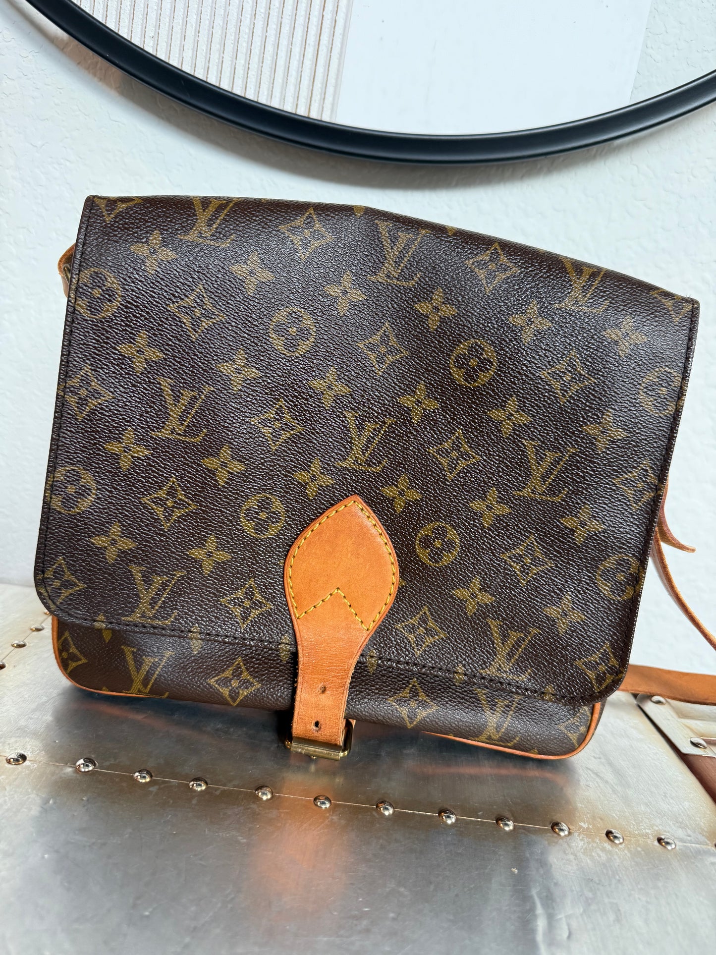 Pre-owned Louis Vuitton Cartouchiere GM Monogram Shoulder / Crossbody Bag