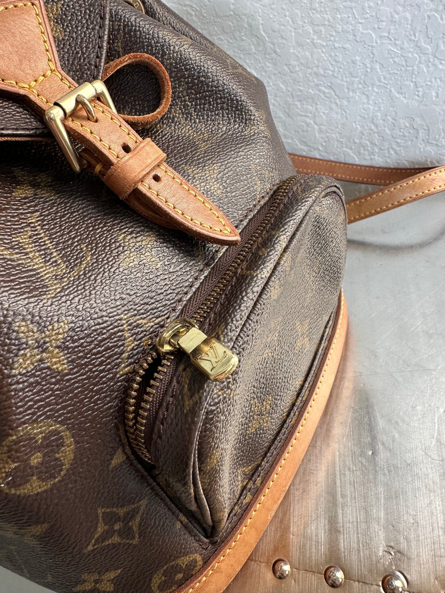 Pre-owned Authentic Louis Vuitton Montsouris Mini Monogram Backpack