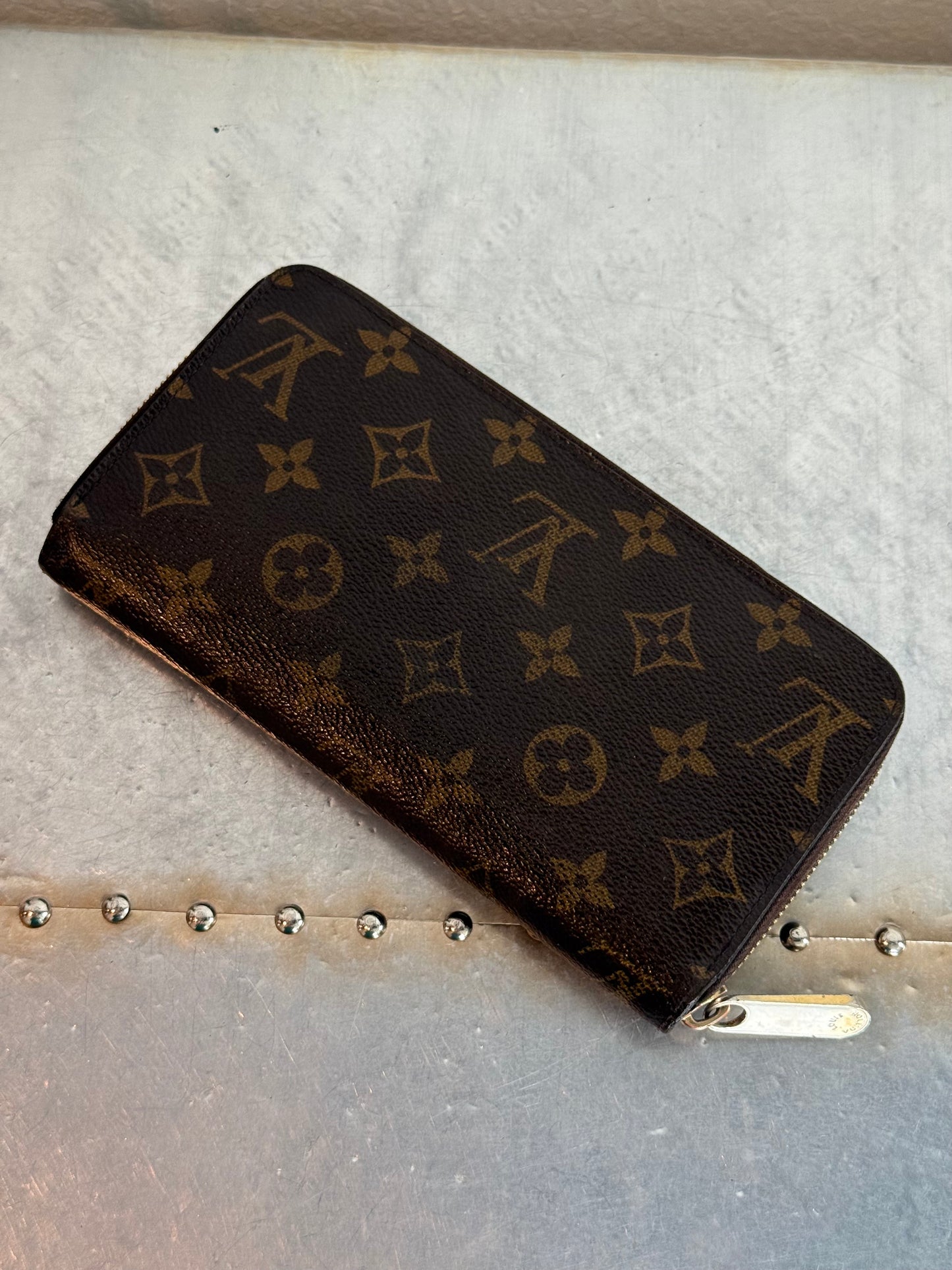 Pre-owned Authentic Louis Vuitton Zippy Monogram Long Wallet