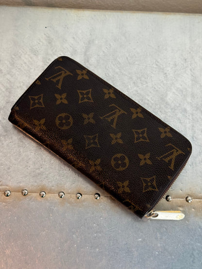 Pre-owned Authentic Louis Vuitton Zippy Monogram Long Wallet