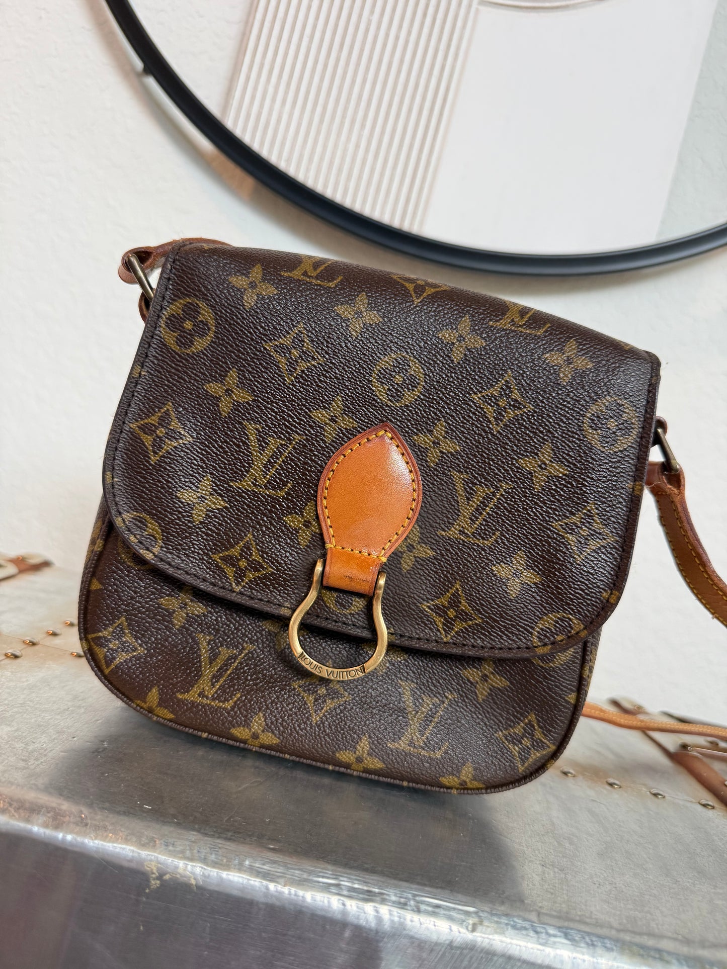Pre-owned Authentic Louis Vuitton Saint Cloud MM Monogram Shoulder / Crossbody Bag