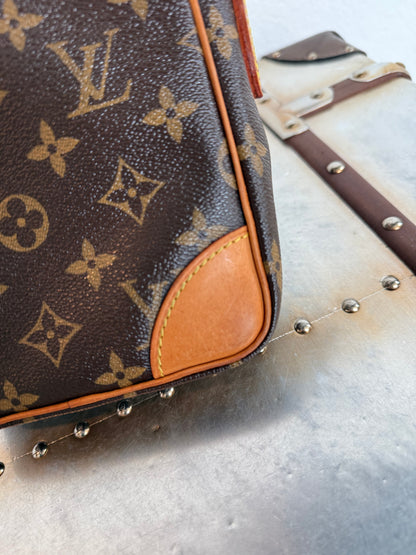 Pre-owned Authentic Louis Vuitton Danube Monogram Crossbody Bag