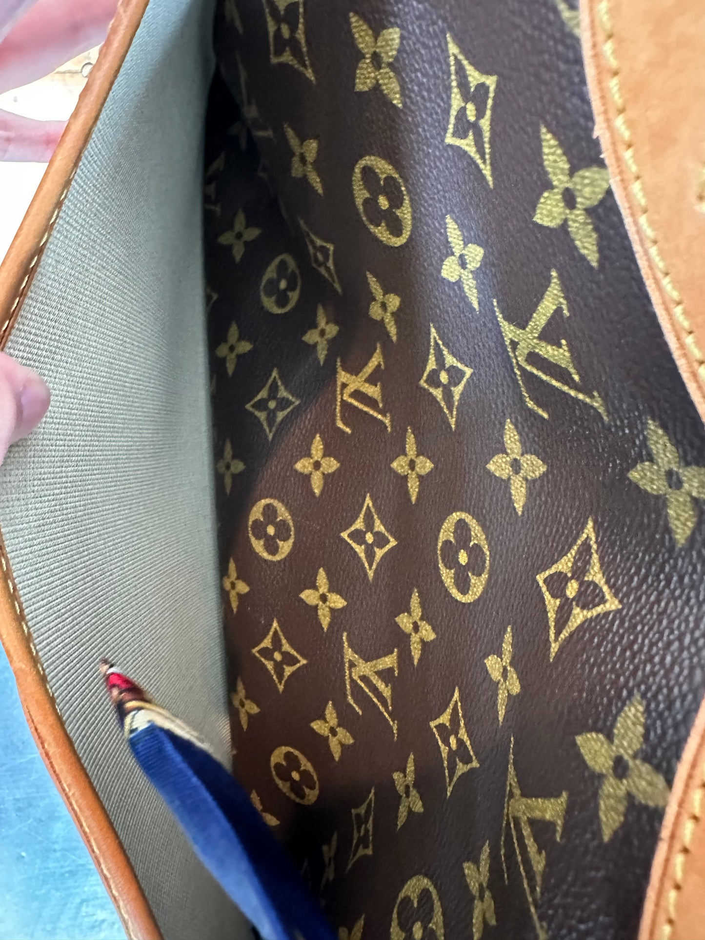 Pre-owned Authentic Louis Vuitton Deauville Monogram Handbag