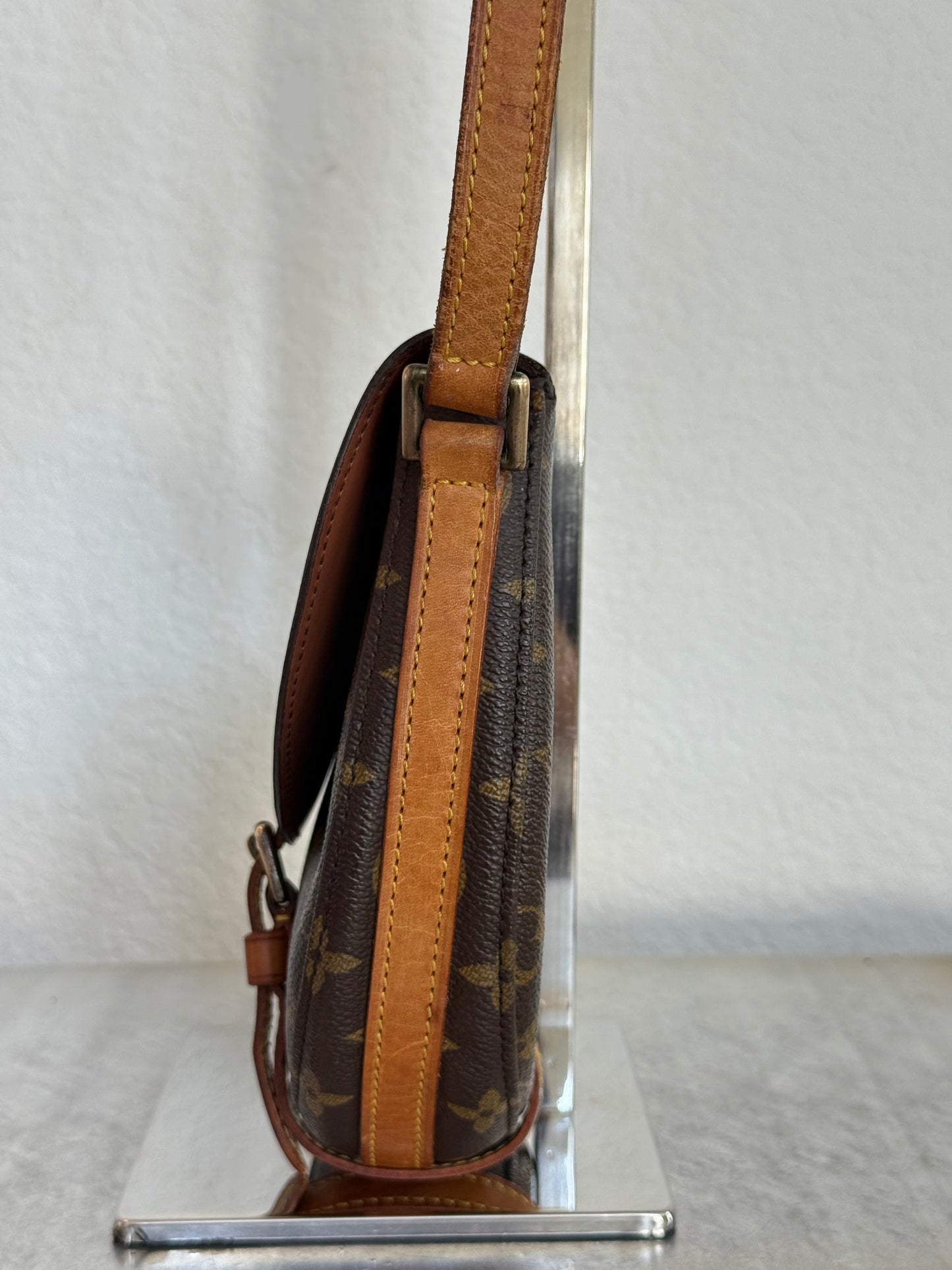 Pre-owned Authentic Louis Vuitton Chantilly PM Monogram Crossbody Bag