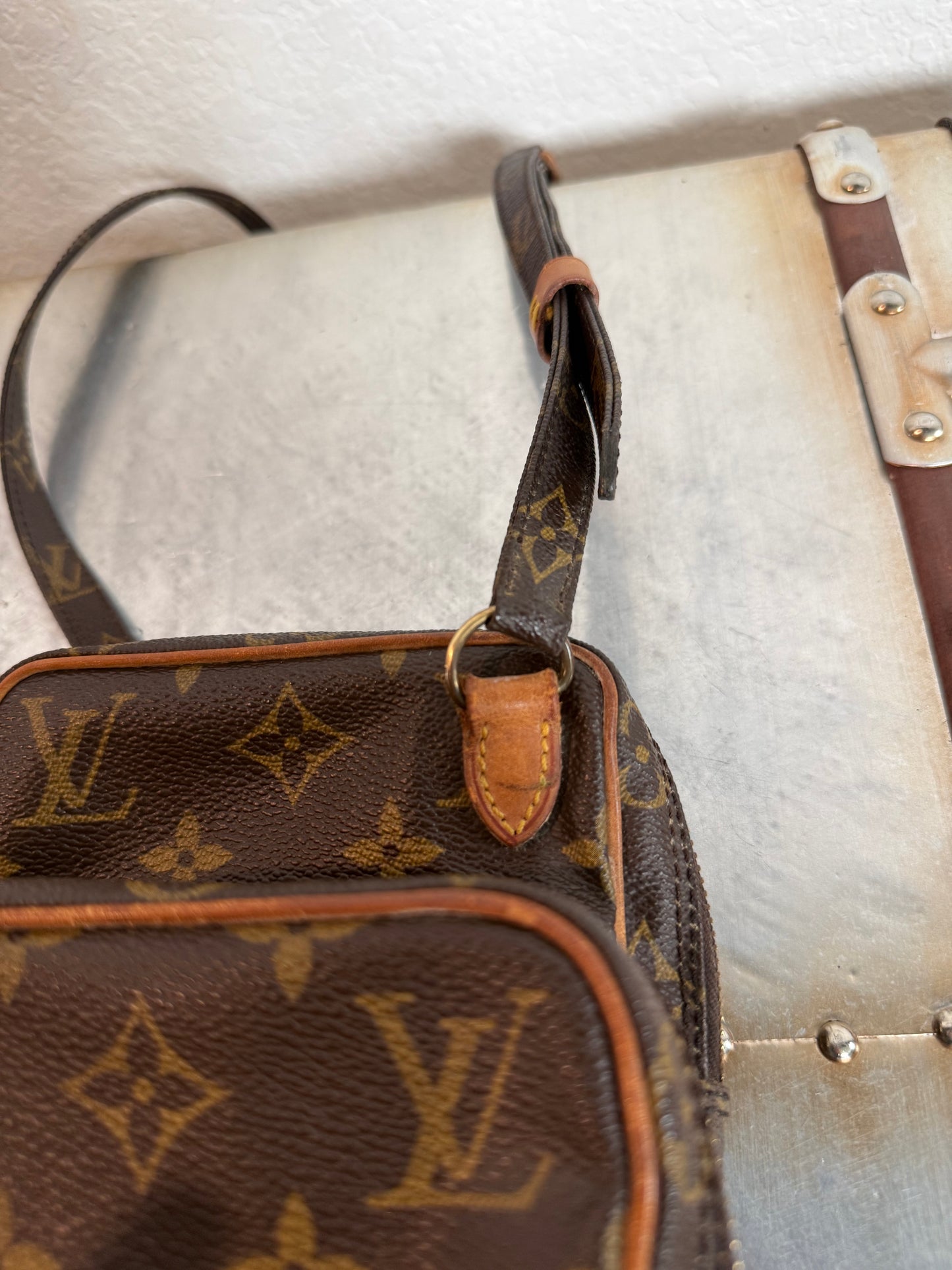 Pre-owned Louis Vuitton Mini Amazon Monogram Crossbody Bag