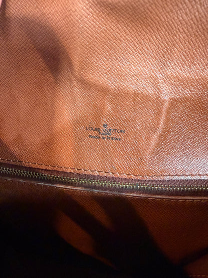 Pre-owned Authentic Louis Vuitton Saint Cloud GM Monogram Crossbody Bag