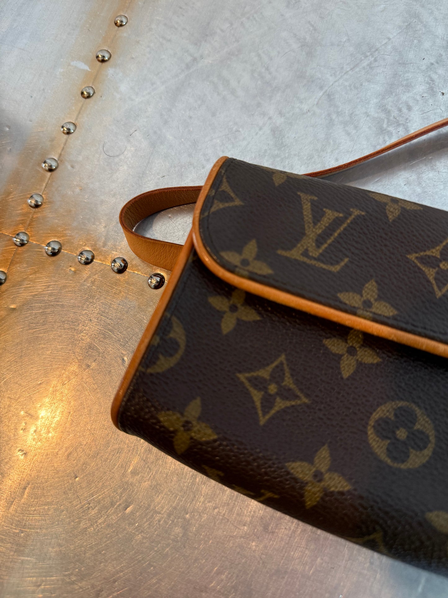 Pre-owned Authentic Louis Vuitton Monogram Florentine Waist Bag