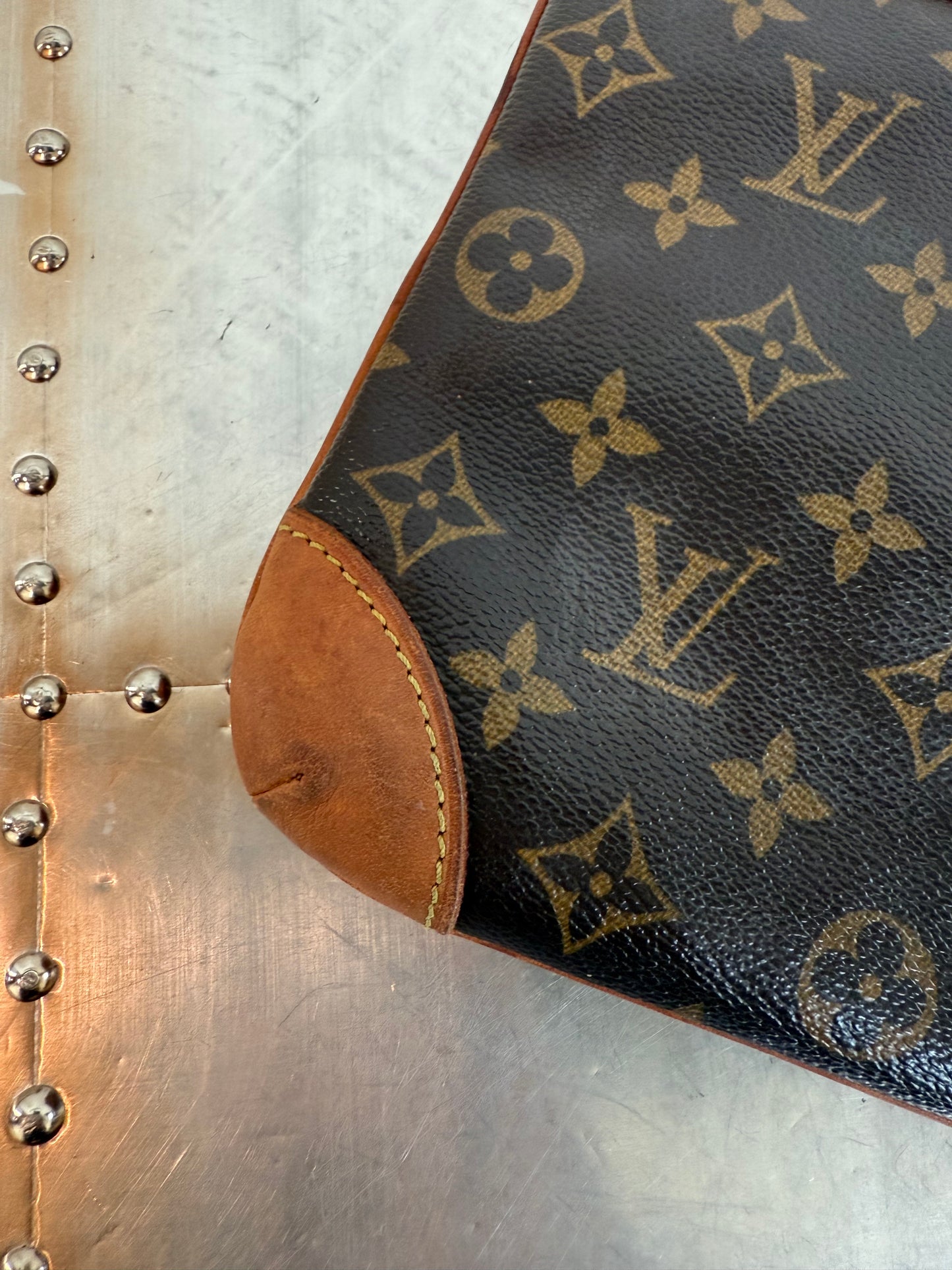 Pre-owned Authentic Louis Vuitton Sac Coussin GM Monogram Shoulder Bag