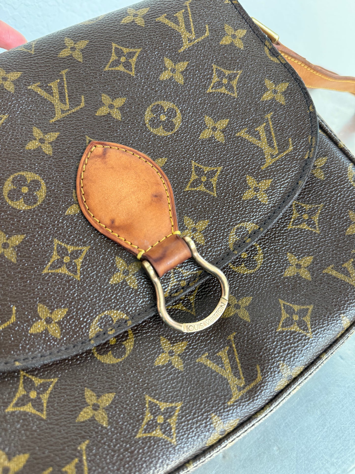 Pre-owned Authentic Louis Vuitton Saint Cloud GM Monogram Crossbody Bag