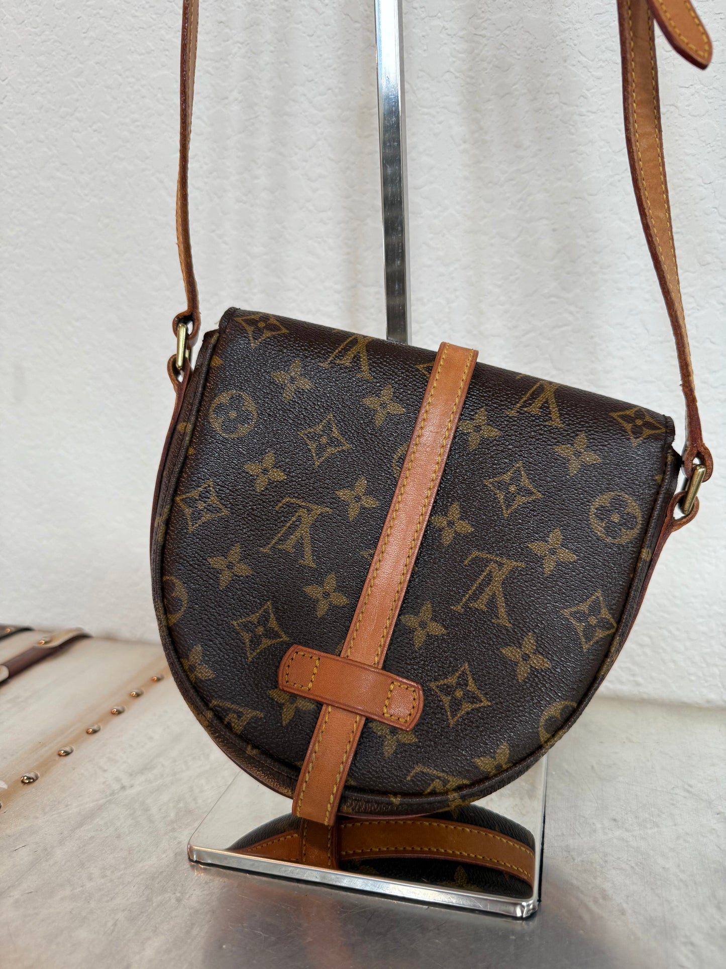 Pre-owned Authentic Louis Vuitton Chantilly PM Monogram Crossbody Bag