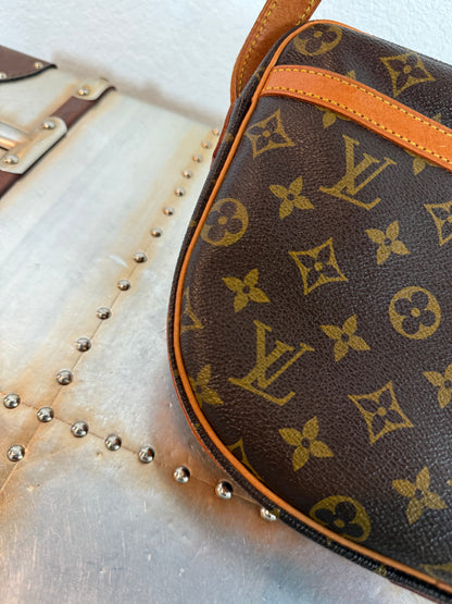 Pre-owned Authentic Louis Vuitton Jeune Fille GM Monogram Crossbody Bag