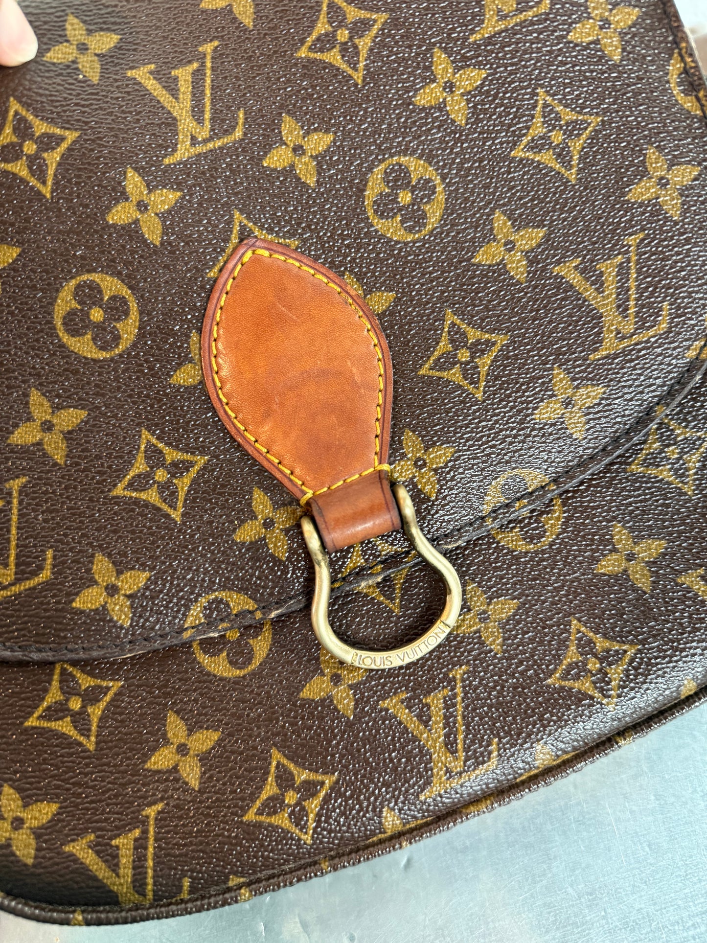 Pre-owned Authentic Louis Vuitton Saint Cloud GM Monogram Crossbody Bag