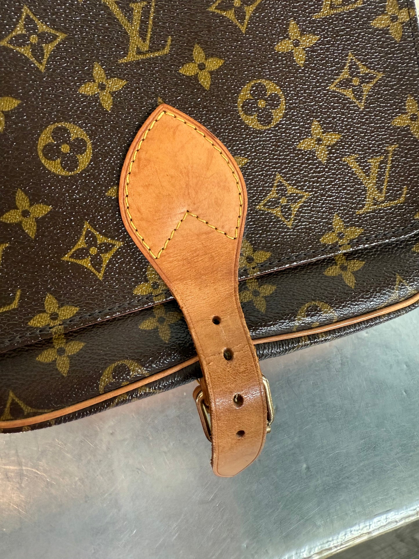Pre-owned Louis Vuitton Cartouchiere MM Monogram Shoulder / Crossbody Bag