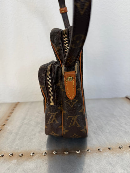 Pre-owned Authentic Louis Vuitton Amazon Monogram Crossbody Bag