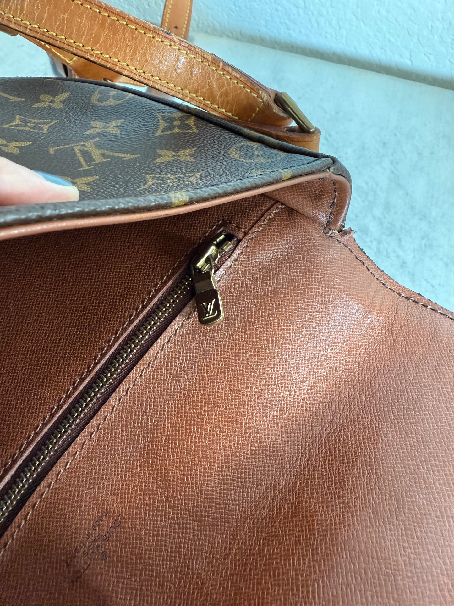 Pre-owned Authentic Louis Vuitton Chantilly GM Monogram Crossbody Bag