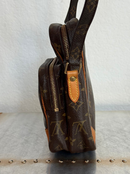Pre-owned Authentic Louis Vuitton Amazon Monogram Crossbody Bag