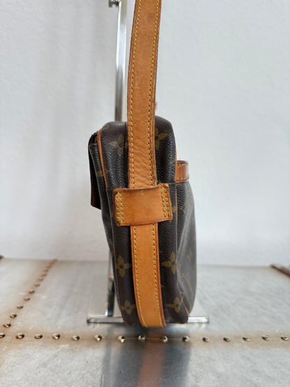 Pre-owned Authentic Louis Vuitton Jeune Fille GM Monogram Crossbody Bag