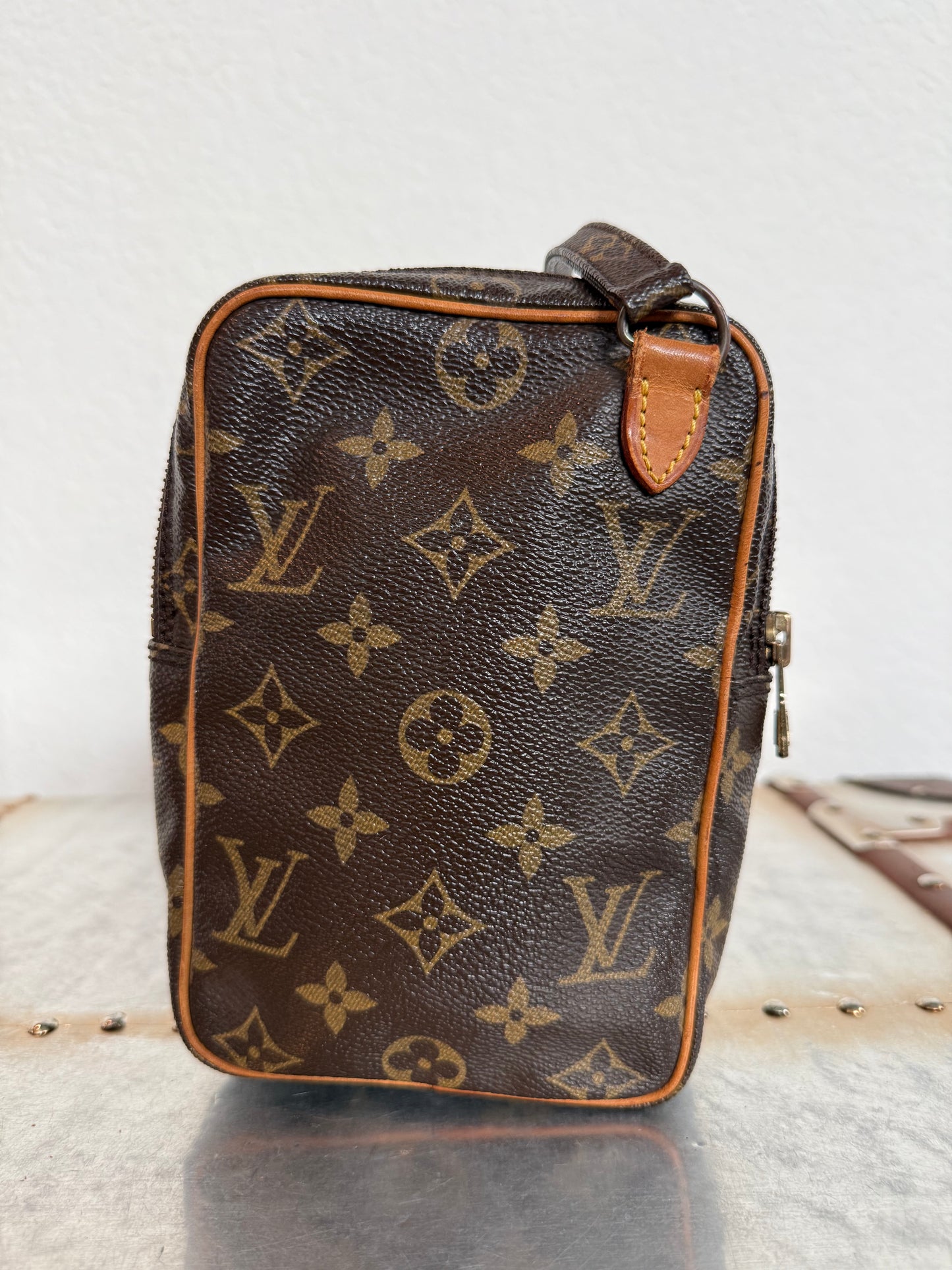 Pre-owned Louis Vuitton Mini Amazon Monogram Crossbody Bag