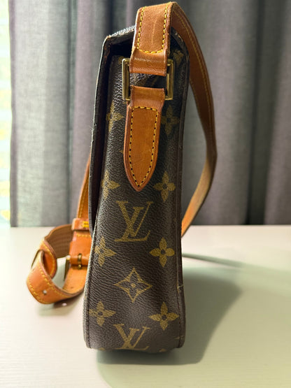 Pre-owned Authentic Louis Vuitton Saint Cloud GM Monogram Crossbody Bag