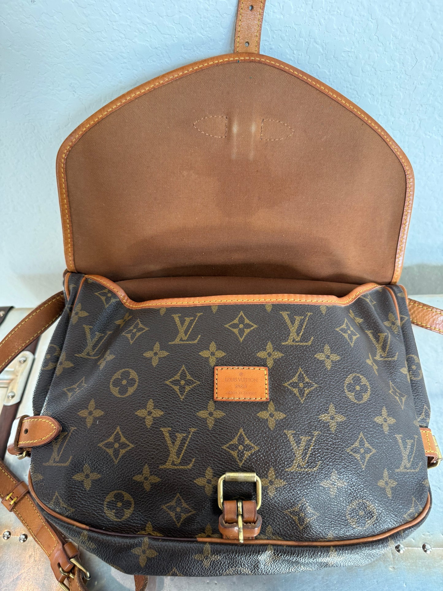 Pre-owned Authentic Louis Vuitton Saumur 30 Monogram Crossbody Bag