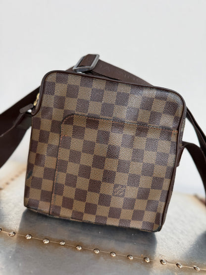 Pre-owned Authentic Louis Vuitton Olav PM  Damier Ebene Crossbody Bag