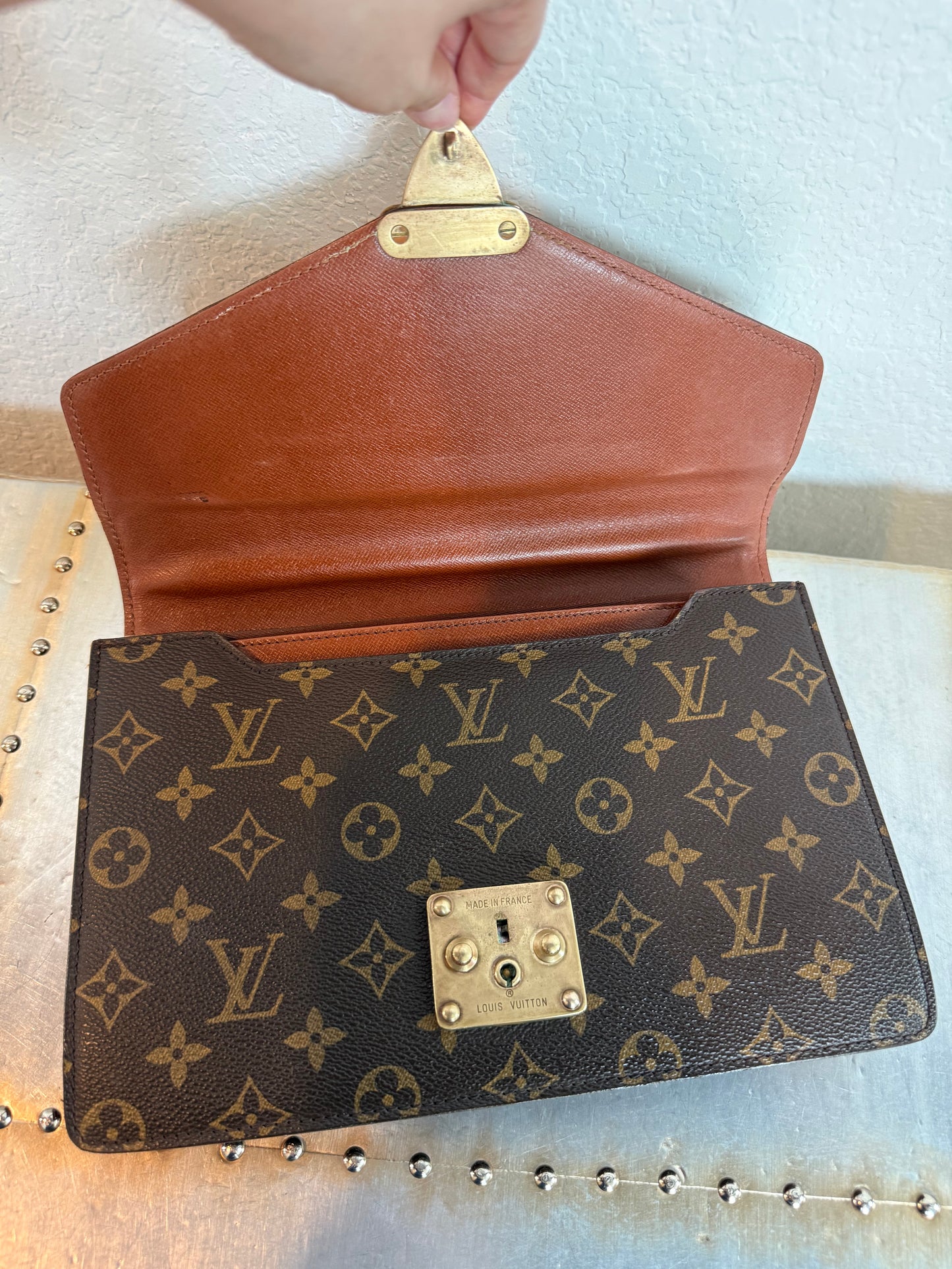 Pre-owned Authentic Louis Vuitton Concorde Monogram Handbag