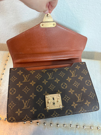 Pre-owned Authentic Louis Vuitton Concorde Monogram Handbag