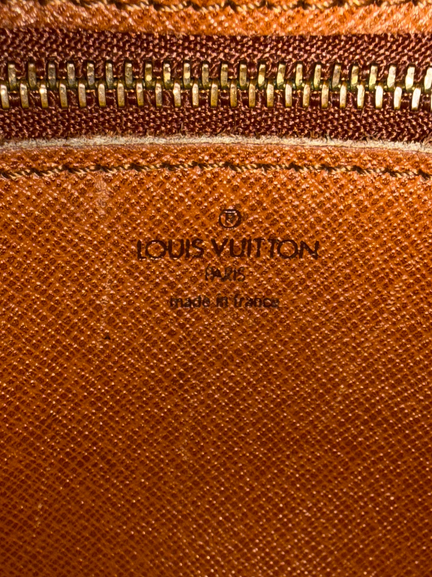 Pre-owned Authentic Louis Vuitton Jeune Fille GM Monogram Crossbody Bag
