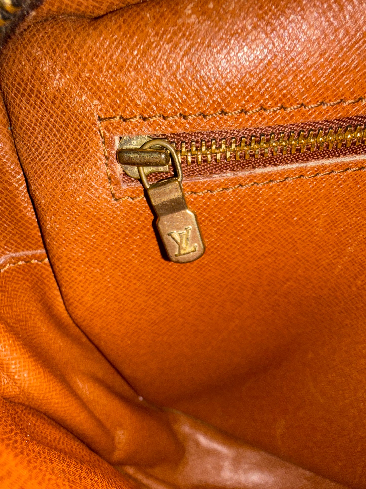 Pre-owned Authentic Louis Vuitton Jeune Fille GM Monogram Crossbody Bag