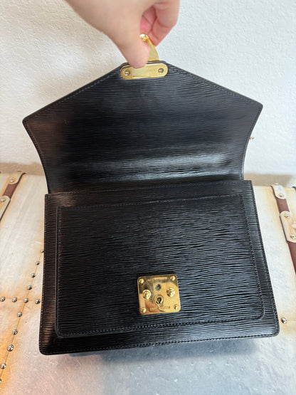 Pre-owned Authentic Louis Vuitton Monceau 28 Epi Black Shoulder / Crossbody Bag