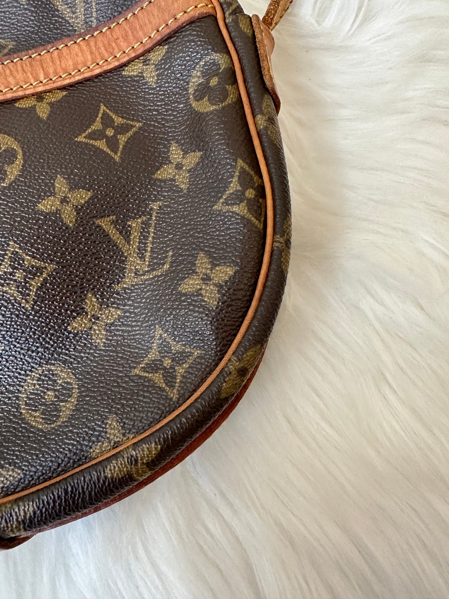 Pre-owned Authentic Louis Vuitton Jeune Fille MM Monogram Crossbody Bag