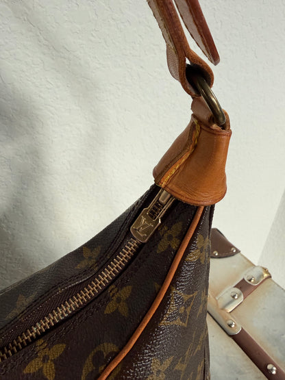 Pre-owned Authentic Louis Vuitton Boulogne 30 Monogram Shoulder Bag