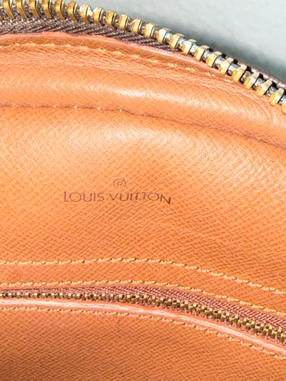 Pre-owned Authentic Louis Vuitton Senlis Monogram Crossbody /Shoulder Bag