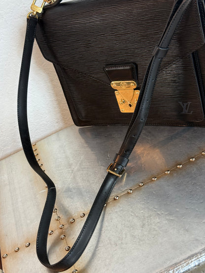 Pre-owned Authentic Louis Vuitton Monceau 28 Epi Black Shoulder / Crossbody Bag