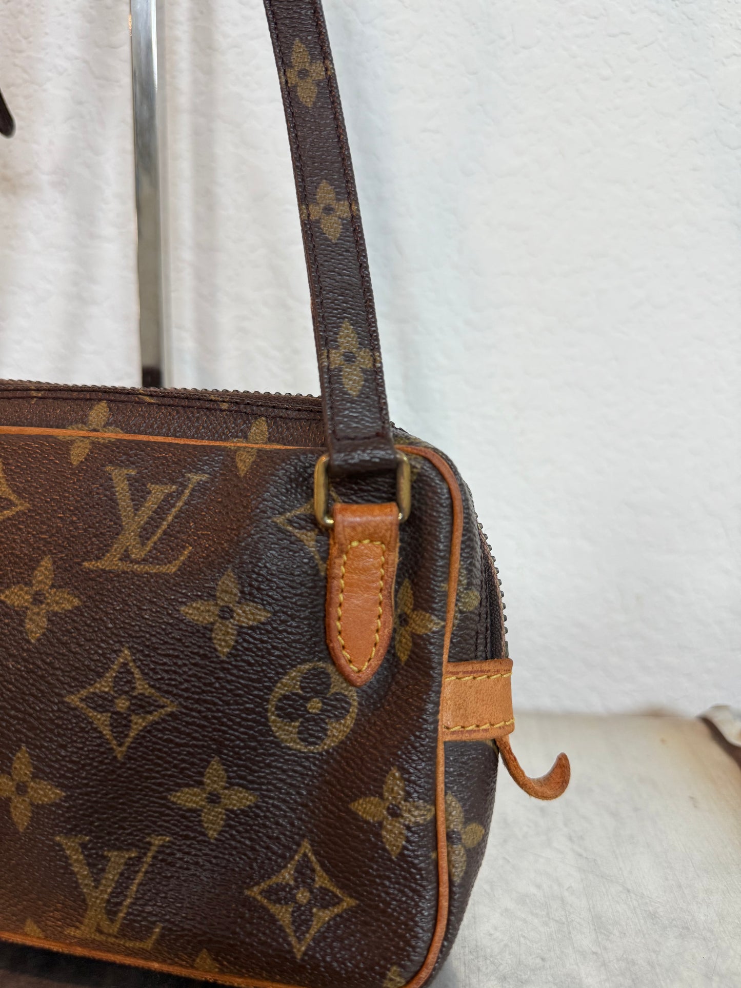 Pre-owned Authentic Louis Vuitton Marly Bandouliere Monogram Crossbody Bag